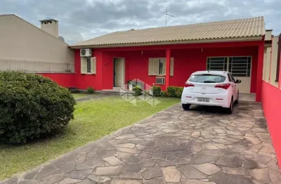 Casa à venda com 2 dormitórios, 1 vaga no bairro nassuca, semi mobiliada