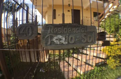 Casa à venda, com 3 quartos, 1 vaga de garagem  próximo ao centro de guaíba.