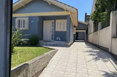 Casa à venda no bairro jardim dos lagos, 3 dormitórios, -1suíte- sala, sala de estar, jantar, cozinha e banheiro.