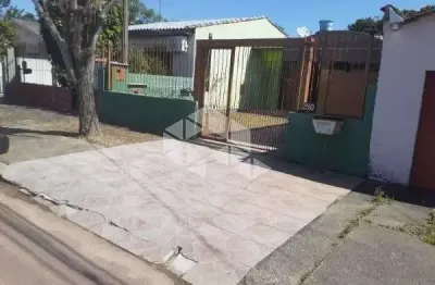 Casa à venda com 2 dormitórios, 1 vaga de garagem no bairro alegria
