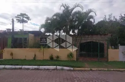 Casa  à venda com 4 dormitórios, 2 vagas na alegria em guaíba.