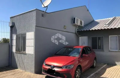 Casa de condomínio com 2 quartos e 1 banheiro à venda, jardim iolanda