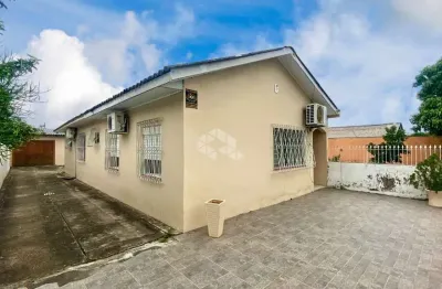 Casa com 3 quartos à venda na Aracajú, 581, Jardim Santa Rita, Guaíba