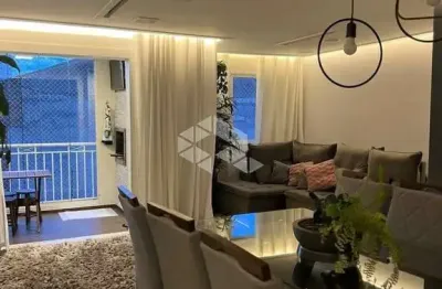 Apartamento de 2 quartos com living ampliado no alto da mooca