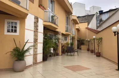 Casa em condomínio fechado com 3 quartos à venda na Rua Cambará, 183, Vila Bertioga, São Paulo