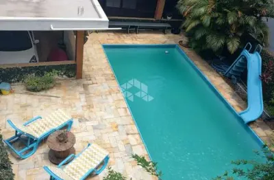 Sobrado de alto padrão com piscina e área de lazer completa na vila esperança
