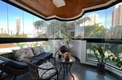 Apartamento no condominio edifício castellammare com 3 dormitórios e 4 vagas