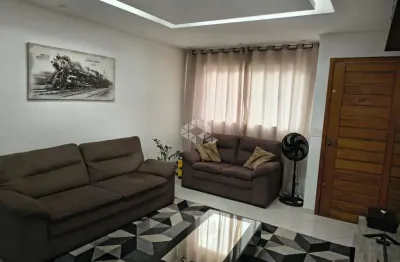 Sobrado 180m² em itaquera - 3 dormitórios, 1 suíte, 4 vagas e ambientes amplos