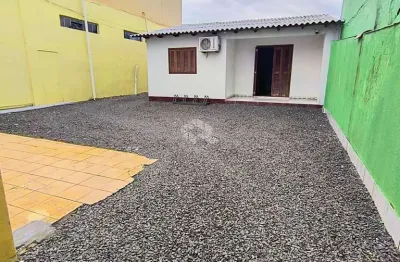 Casa com 2 quartos à venda na Rua Florianópolis, 4710, Mathias Velho, Canoas