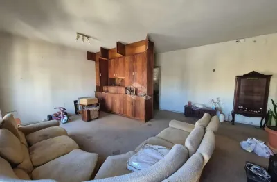 Apartamento de 4 dormitórios, no coração do moinhos de vento em porto alegre