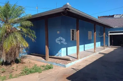 Casa 2 dormitórios ,2 banheiros e garagem coberta no bairro São José - Canoas.
