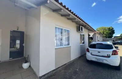 Casa em condomínio com 2 dormitórios e 2 vagas no bairro  Olaria em Canoas