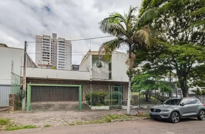 Casa com 4 dormitórios, 3 vagas cobertas de garagem no bairro boa vista próximo da anita garibaldi, carlos gomes e nilo peçanha