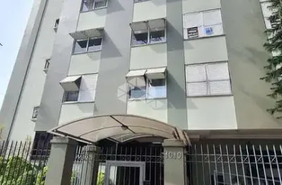 Apartamento de 1 quarto mobiliado com elevador e infra na cidade baixa próximo a redenção, ufrgs e hospitais santa casa e clinicas