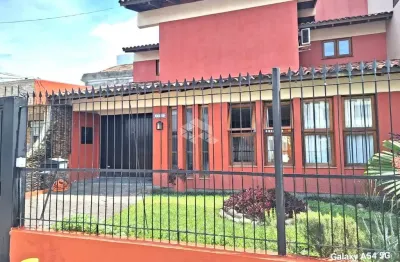 Casa de 3 dormitórios com suite e 2 vagas de garagem ao lado esporte clube são josé e próximo a  av. assis brasil  e bourbon