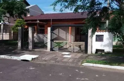 Casa à venda, 3 quartos, pátio, 3 vagas, piscina, santa fé.