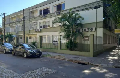 Amplo apartamento, de frente, com elevador,  sacadas e terraço nos fundos.