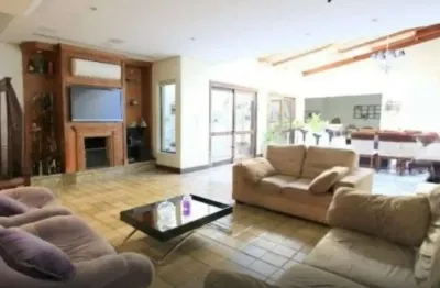 Casa à venda , com 4 dormitórios (4 suítes), 2 vagas, no bairro santana, zona leste de porto alegre/rs.