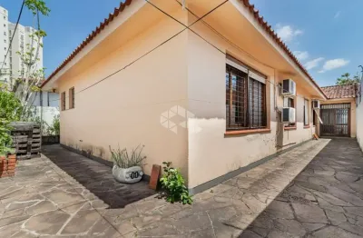 Casa com 3 quartos à venda na Avenida Montreal, 179, Jardim Lindóia, Porto Alegre