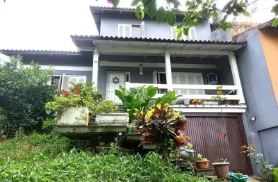 Casa com 5 quartos  à  venda, vila nova, porto alegre.