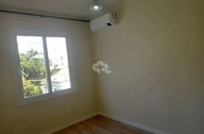 Torrando apartamento na tiradentes, em frente ao hospital moinhos de vento.