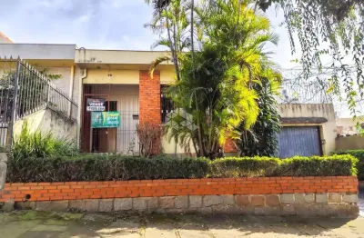 Casa com 3 quartos à venda na Rua Roque Calage, 379, Passo da Areia, Porto Alegre
