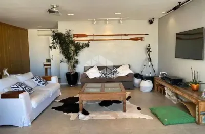 Apartamento mobiliado em morumbi com 143m² e 2 vagas na garagem