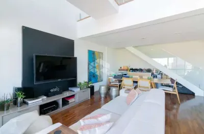Cobertura duplex de 123m² em vila olímpia com suíte e 3 vagas na garagem