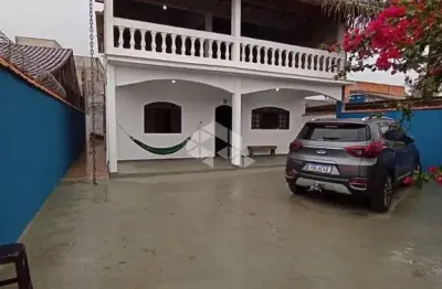 Casa com 4 quartos, 5 vagas e 250m² à venda por 480.000
