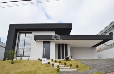 Linda casa em condomínio, 800m² de terreno, 3 suítes para vender por r$ 1.900.000