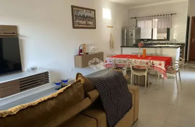 Linda casa, 3 quartos, área gourmet, 175m² de terreno, para vender por r$ 620.000 mil reais!