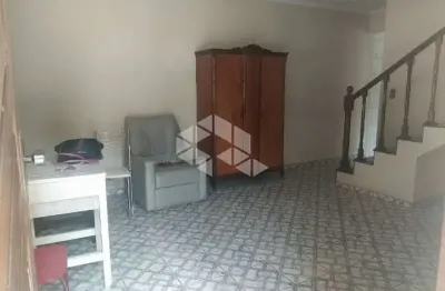 ? sobrado amplo com 351m², 9 vagas, galpão nos fundos e excelente localização em guarulhos! ideal para morar ou investir!