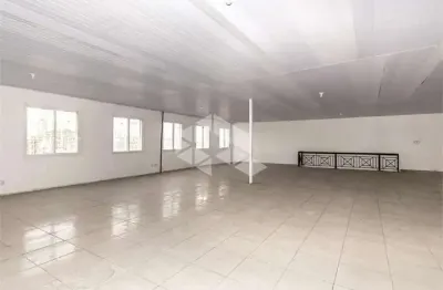 Deposito com 12 vagas de garagem no bairro floresta, em porto alegre