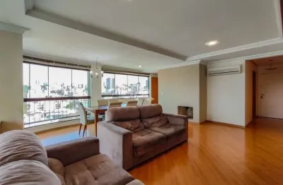 Apartamento 3 Dormitorios sendo 1 suite, 2 vagas de garagem no Bairro São João, em Porto Alegre