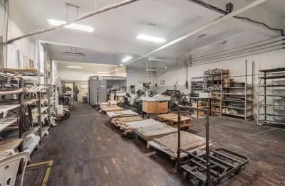 Barracão / Galpão / Depósito à venda na Rua Voluntários da Pátria, 493, São Geraldo, Porto Alegre