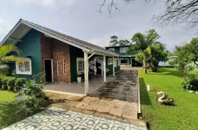 Casa a venda de 5 dormitórios no bairro berto círio em nova santa rita