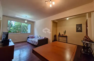 Apartamento à venda com 2 dormitórios 1 vaga de garagem no bairro são joão, em porto alegre.