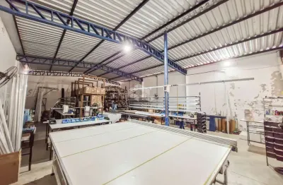 Barracão / Galpão / Depósito à venda na Avenida Assis Chateaubriand, 535, São Sebastião, Porto Alegre