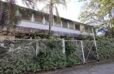 Excelente pavilhão localizado no bairro navegantes em porto alegre.