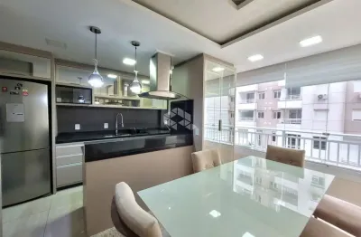 Apartamento mobiliado e decorado por arquiteto, com 2 dormitórios sendo 1 suíte no bairro humaita, em porto alegre