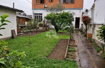 Casa residencial/comercial com terreno 11x44 no bairro santa maria goretti