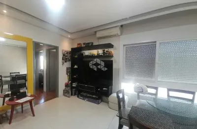 Apartamento 3 dormitórios, reformado, vista panorâmica, sacada, no bairro São João, em Porto Alegre