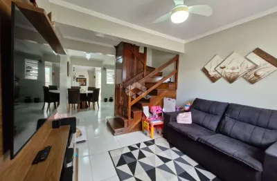 Casa em condomínio 2 dormitórios, semimobiliada,1 vaga de garagem, no bairro humaitá
