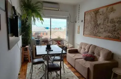 Apartamento de 2 dormitórios, no bairro navegantes, em porto alegre.