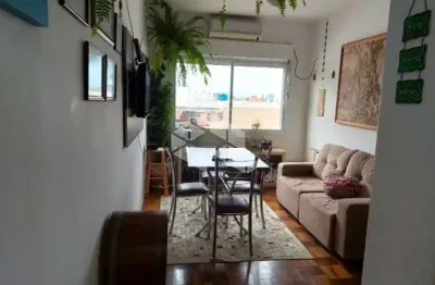 Apartamento de 2 dormitórios, no bairro navegantes, em porto alegre.