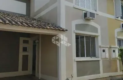 Casa com 4  dormitórios e 2 vagas de garagem, no bairro humaitá, em porto alegre.