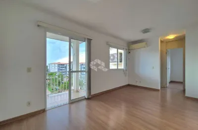 Apartamento de 2 dormitórios e 1 vaga de garagem, no bairro Humaitá, em Porto Alegre.