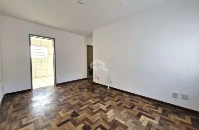 Apartamento a venda semimobiliado 3 dormitórios com vaga de garagem coberta, humaitá, porto alegre.