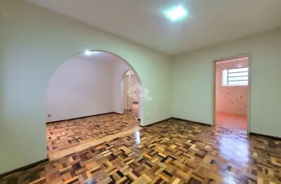 Apartamento 3 dormitórios, transformado em 2 quartos no bairro humaitá, porto alegre