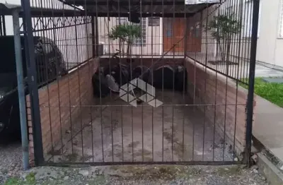 Vaga de garagem, no bairro humaitá, em porto alegre.